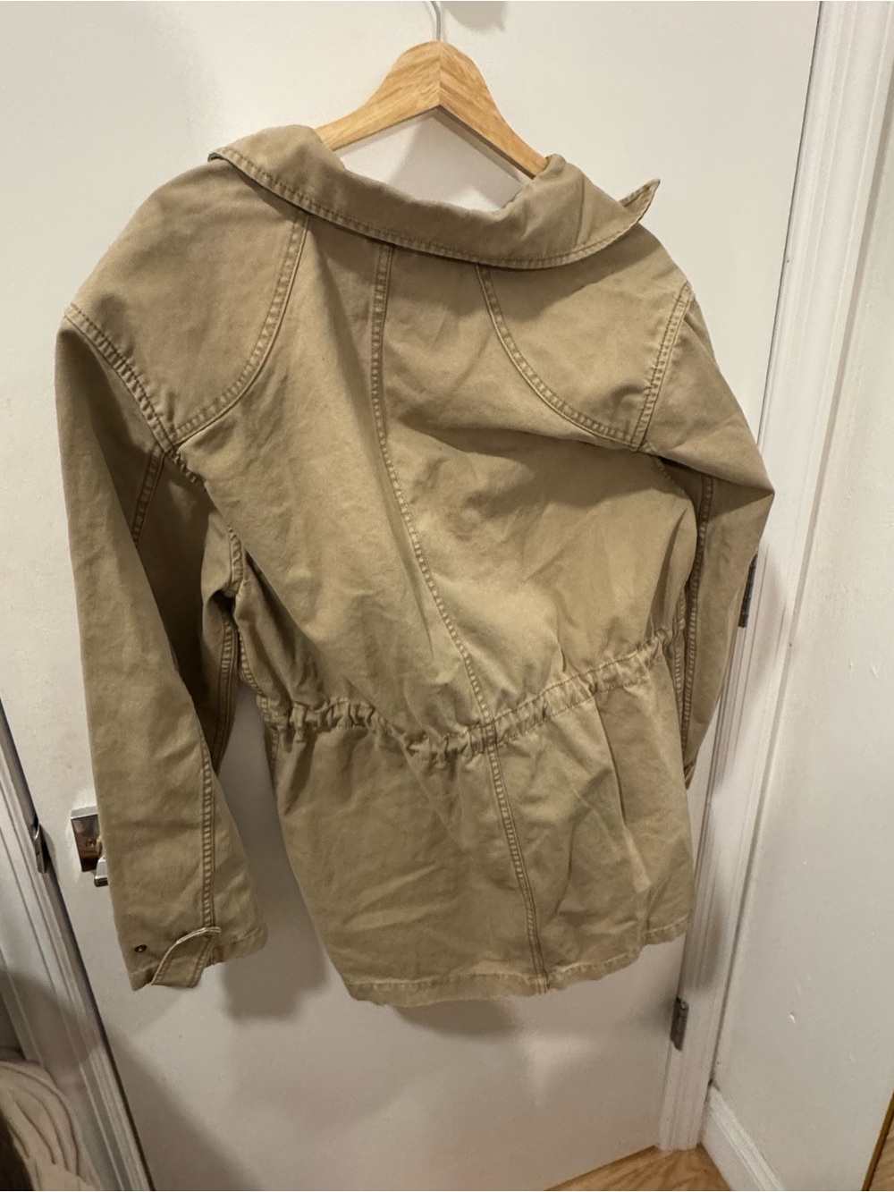 NWT aritzia TNA jasper field jacket in vintage tan khaki / size m - Picture 5 of 6